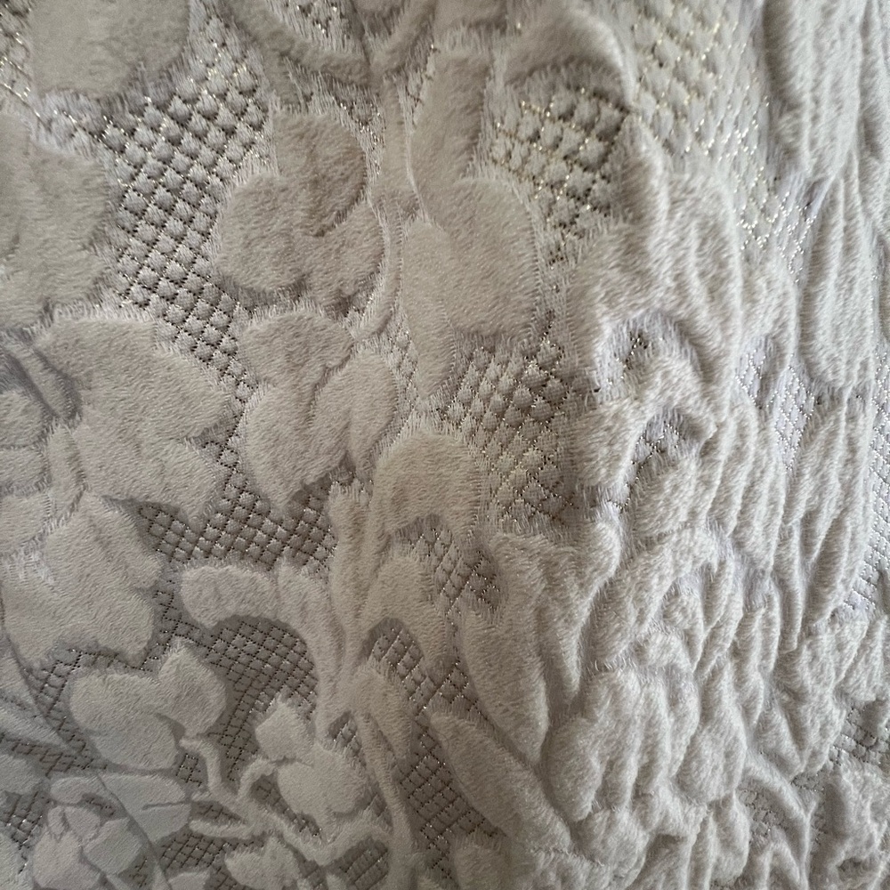 Creamy white strapless  Lace Dress - Picture 12 of 12